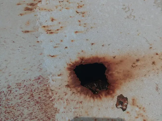 ◤他社から屋根壊れている指摘の確認もOK！◢高額な足場はほぼ不要ですサービスの画像