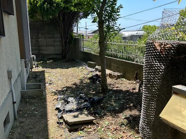 草刈りでのご相談は当社へお任せ下さい！草刈り、草抜き、木の伐採サービス！サービスの画像