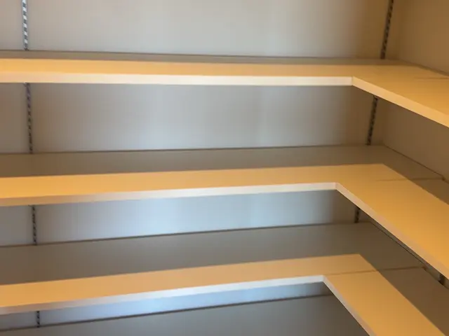 可動棚・自在棚取付！部品提案もお任せ下さい！サービスの画像