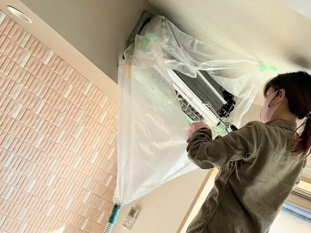 女性スタッフ対応【お掃除機能付きや、完全分解がお得！】きめ細やかな作業で安心！サービスの画像