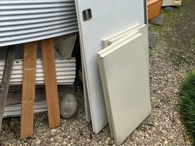 倉庫解体、回収ならラビットイヤーでお値打ち作業！その他作業もお任せ下さい！サービスの画像