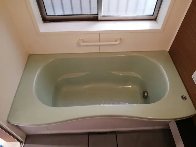 スプレーガン塗装のプロ◎業務経験豊富◎エリア外応相談◎割れ・欠け補修、調色可能サービスの画像