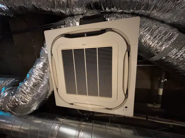 【毎日限定4台まで】☆全メーカー対応の専門店☆（業務用エアコンもお任せあれ!)サービスの画像