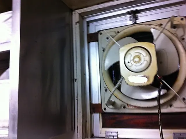 【2/13以降受付】換気扇（プロペラタイプ）の油汚れをしっかり落とします！サービスの画像