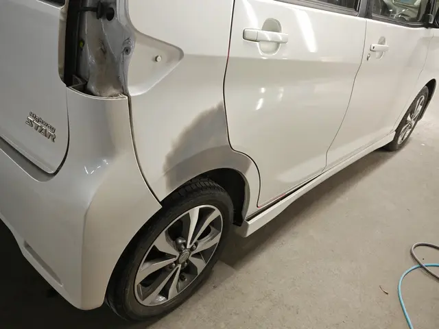 【業界歴30年】大きい板金〜塗装も可能★外注一切無★損害保険加入済サービスの画像