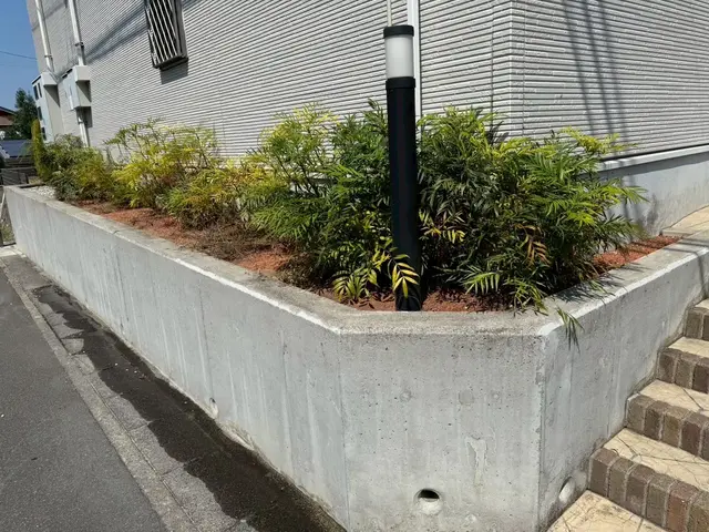 外壁高圧洗浄｜コケ・黒ずみ・汚れをスッキリ洗浄サービスの画像