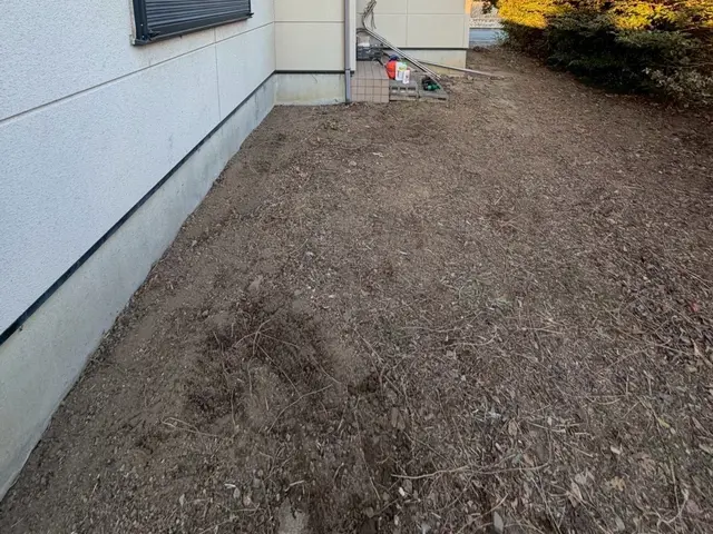 防草シート施工サービスの画像