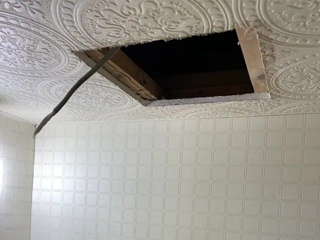 天井換気扇　パイプファン交換工事　葛飾区の電気工事店です　地域密着型店舗サービスの画像