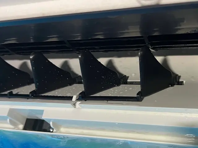 4月〜受付開始シーズン前の早割【業歴20年の実績】安いと綺麗を両立！エアコン清掃サービスの画像