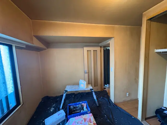 「クロスメイク野澤」張り替えの約半額で壁紙をキレイにします。サービスの画像