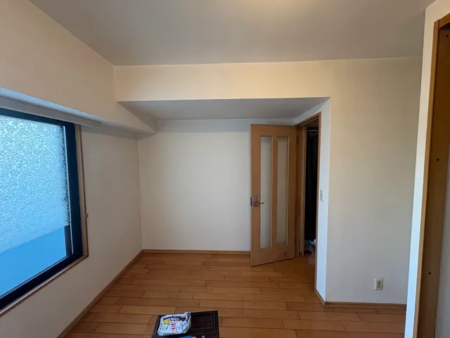 「クロスメイク野澤」張り替えの約半額で壁紙をキレイにします。サービスの画像