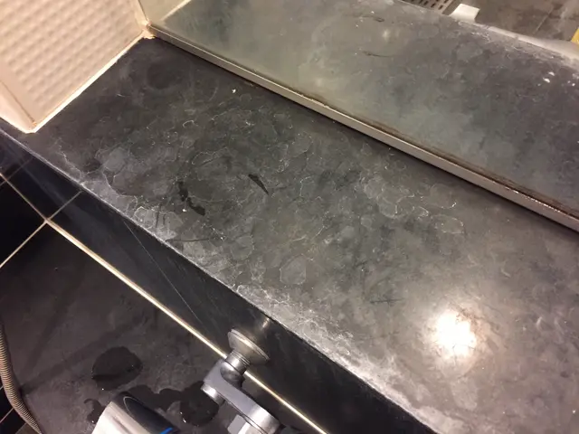 ★カビ・湯垢・皮脂汚・石鹸カスを残らずスッキリ★　☆pay pay・クレカOKサービスの画像