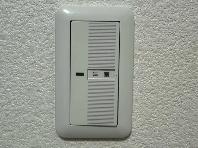 コンセント、スイッチ交換、移設、増設！　2個目から割引あり！サービスの画像