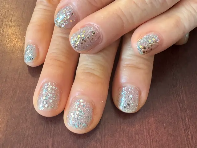 ネイルケア(ハンド&フット)爪磨きorマニキュア仕上げ