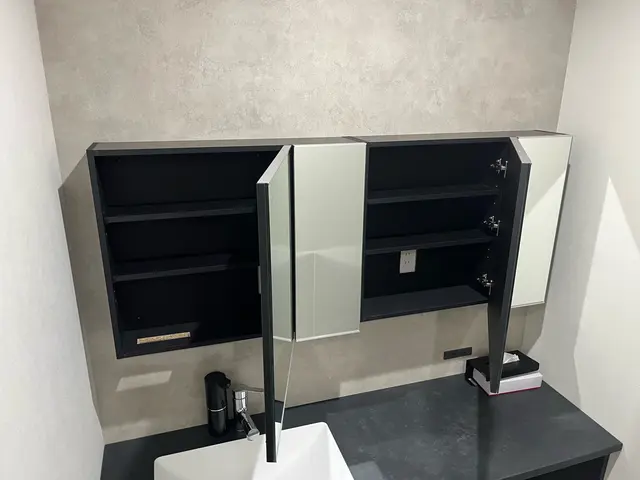 吊り戸棚・ウォールキャビネット!!希望の場所に取付けます!!丁寧かつスピーディーサービスの画像