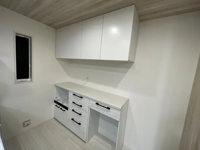 吊り戸棚・ウォールキャビネット!!希望の場所に取付けます!!丁寧かつスピーディーサービスの画像