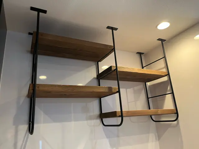 吊り戸棚・ウォールキャビネット!!希望の場所に取付けます!!丁寧かつスピーディーサービスの画像