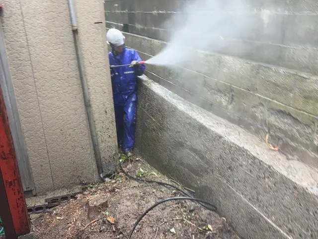 外壁洗浄行います！サービスの画像
