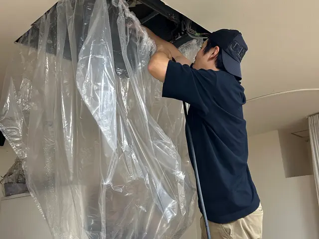 天井エアコンクリーニングサービスの画像