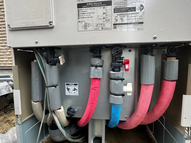 安い早い丁寧の3刀流　工事10年保証　保温、養生しっかり行います。サービスの画像