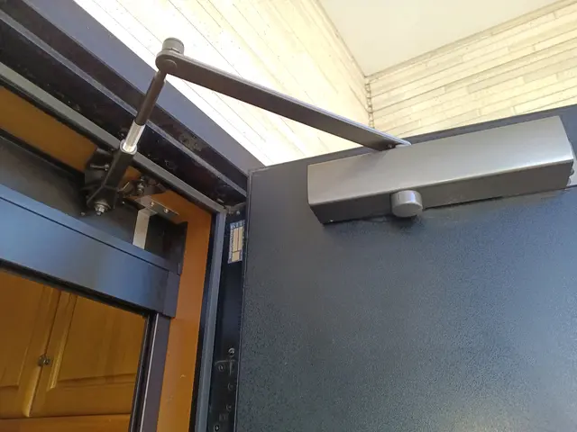 実績10年以上！ドアクローザーの交換ご検討の方はご相談からご連絡お待ちしてます！サービスの画像