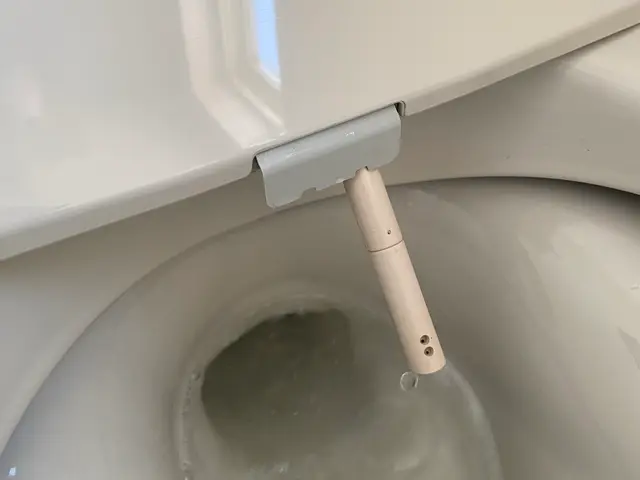 【尿石、黒ずみ、水垢除去します】隅々まで綺麗に仕上げます！サービスの画像