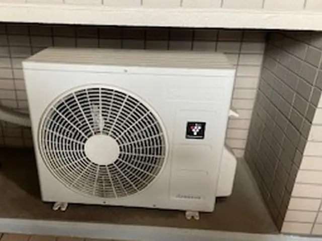 【業歴40年の実績】年中無休◎エアコン標準取付1台　￥18000円サービスの画像