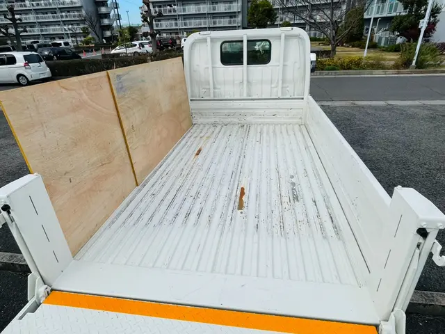 1.25t車で回収に行きます。軽トラの約2倍以上積めます。量により料金安くなりまサービスの画像