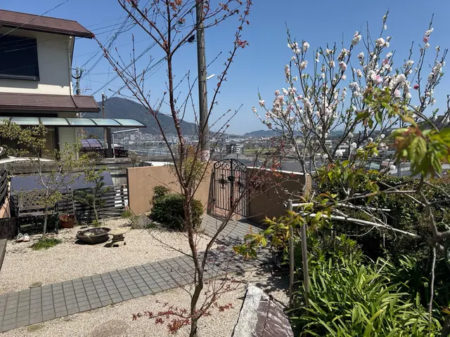 お庭は住む人の心^_^  きれいにお手入れしてあげるとココロも潤います！！サービスの画像