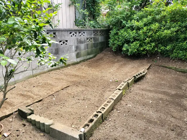 【草むしり】 お役に立てるよう頑張ります！《女性スタッフ活躍中！》サービスの画像