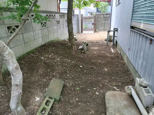 【草むしり】 お役に立てるよう頑張ります！《女性スタッフ活躍中！》サービスの画像