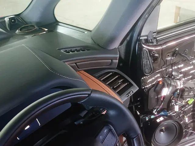 作業外注は一切なし◎損害保険加入済で万が一の際にも安心です！サービスの画像