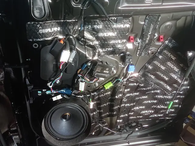 作業外注は一切なし◎損害保険加入済で万が一の際にも安心です！サービスの画像