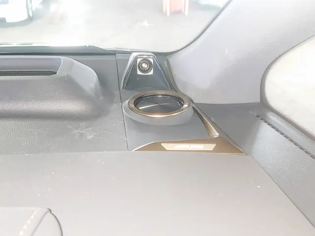 作業外注は一切なし◎損害保険加入済で万が一の際にも安心です！サービスの画像