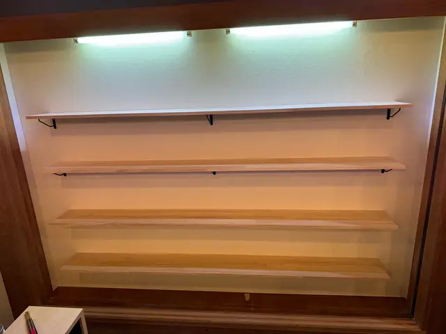 2025年[金賞]店舗！できる限り何でも壁掛けいたします。ブログをご覧下さい！サービスの画像