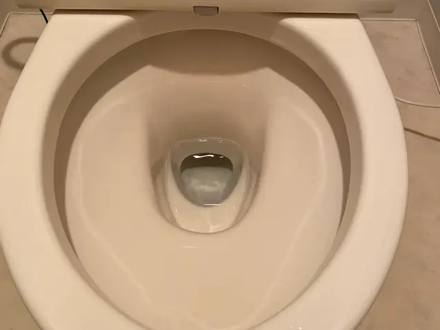 諦めていた取れない尿石キレイになります♪ 一般家庭、コンビニ、店舗サービスの画像