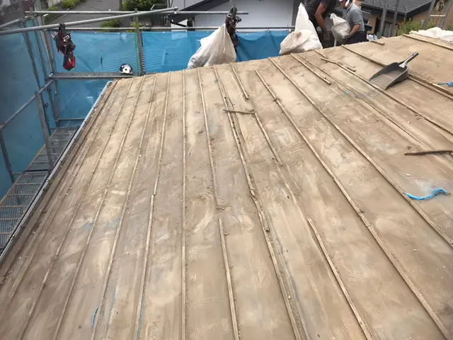 【屋根工事】葺き替え、カバー工法、瓦工事、細かな事まで対応致します‼︎サービスの画像