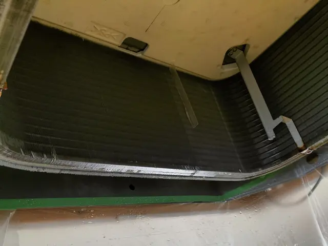 天井埋め込みエアコンクリーニング洗浄水はナノバルブウォーターを使用します抗菌作用サービスの画像