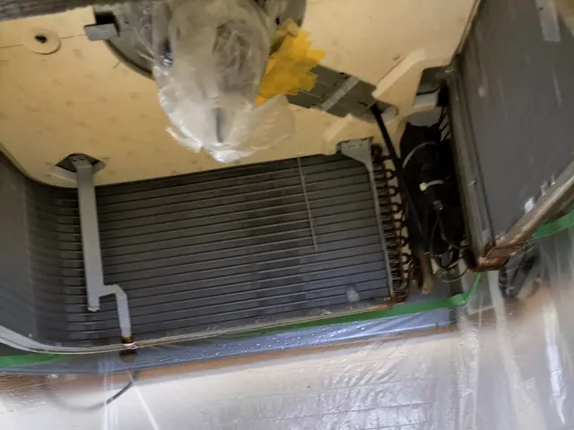 天井埋め込みエアコンクリーニング洗浄水はナノバルブウォーターを使用します抗菌作用サービスの画像