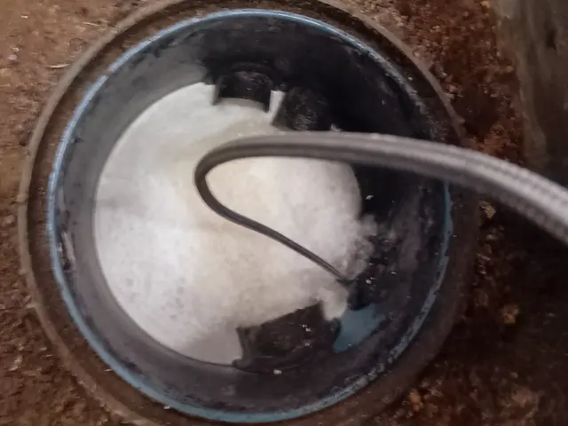 排水管内洗浄【年中無休】営業時間外ご相談ください！損保加入サービスの画像