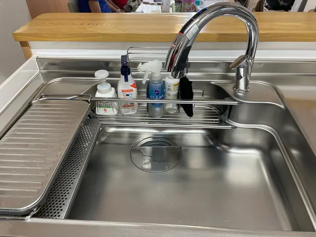 □女性スタッフが丁寧に時間をかけて細部まで作業させていただきます！サービスの画像