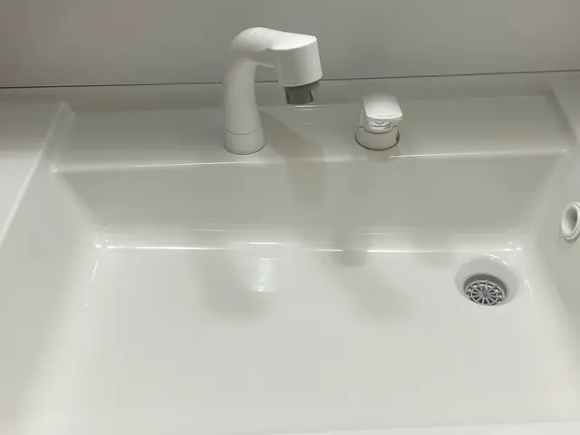 □女性スタッフが丁寧に時間をかけて細部まで作業させていただきます！サービスの画像