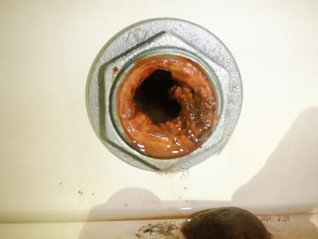 貯水槽清掃はおまかせください！　＊工事保険加入済みサービスの画像