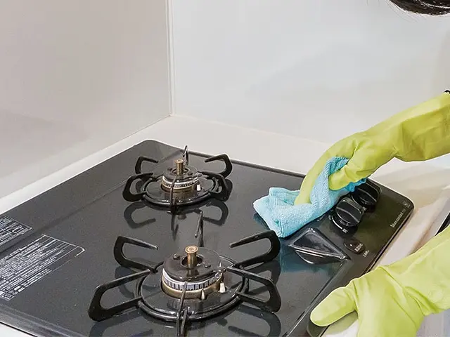 キッチンの清掃お任せください！サービスの画像