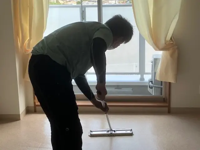 空室清掃は丁寧な当店へ！サッシや巾木、通気口等の細部まで丁寧に施工します！サービスの画像