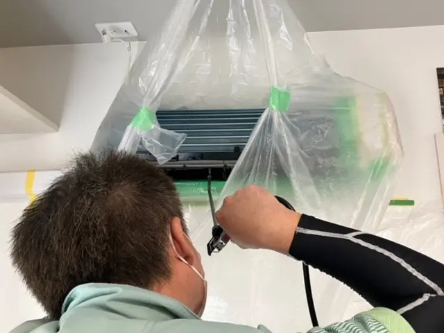 空室清掃は丁寧な当店へ！サッシや巾木、通気口等の細部まで丁寧に施工します！サービスの画像