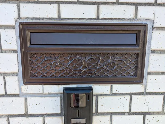 埋め込みポストの交換★外注なし！外壁研磨調整★しっかりコーキングいたします！サービスの画像