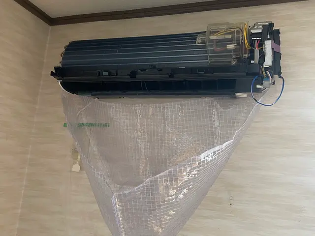 【古いエアコンもご相談可能◎】対応地域外でも相談可能な安心出張クリーニングサービスの画像