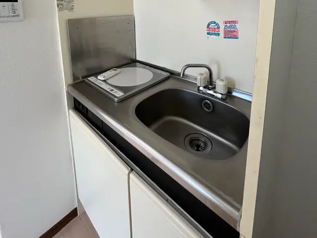 キッチン周りを徹底清掃！シンクも研磨でピカピカに！サービスの画像