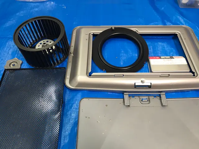 【油汚れを徹底洗浄☆】プロの技でツルツルピカピカ防汚仕上げ☆【女性同行可◉】サービスの画像